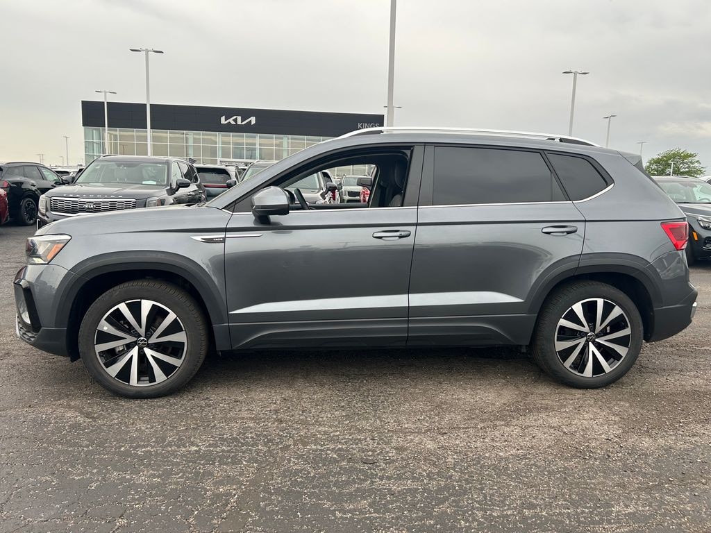 Used 2023 Volkswagen Taos 1.5T SE SUV