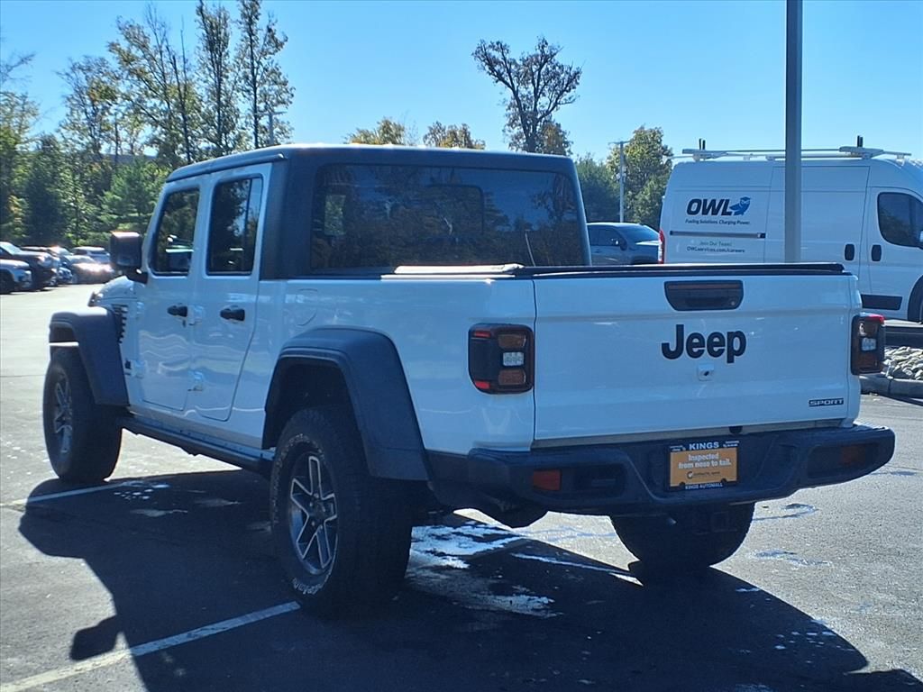 2020 Jeep Gladiator Sport photo 3