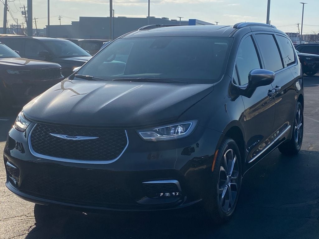 New 2026 Chrysler Pacifica Pinnacle Passenger Van