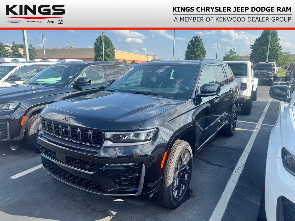 2026 Jeep Grand Cherokee L Summit 4x4's photo