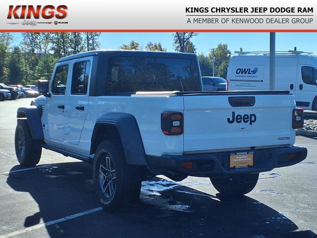 2020 Jeep Gladiator Sport photo 3