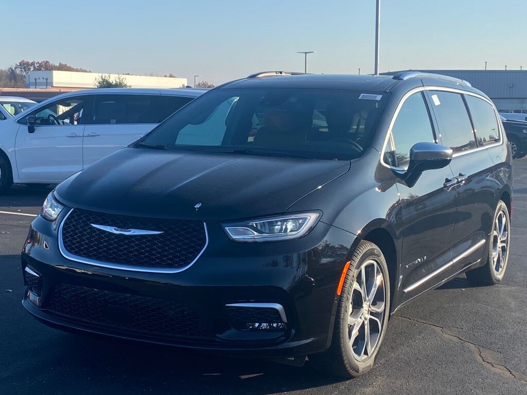 New 2026 Chrysler Pacifica Pinnacle Passenger Van