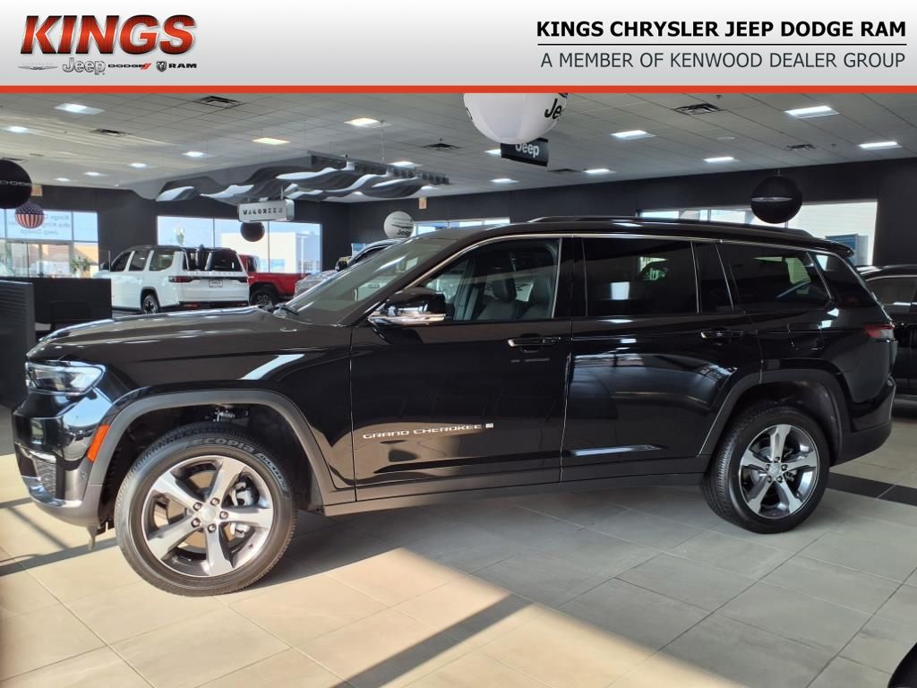 2025 Jeep Grand Cherokee Limited photo 3