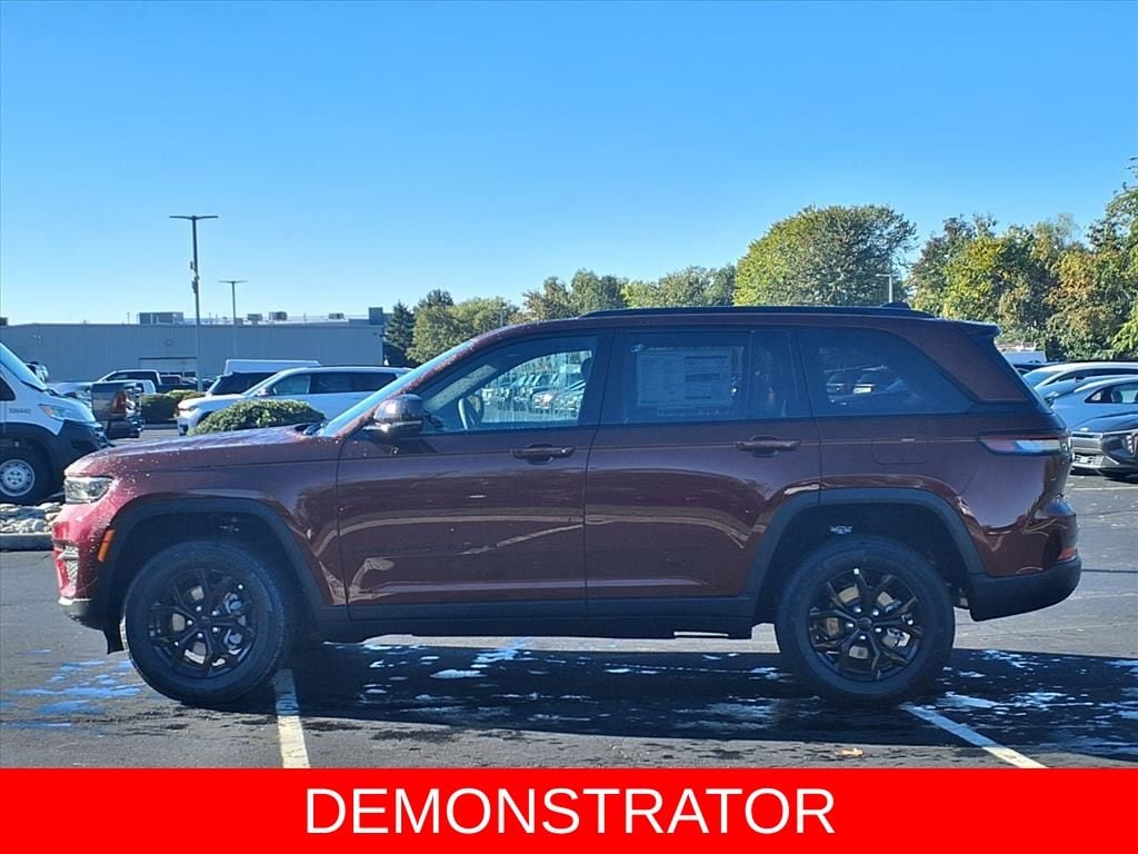 New 2025 Jeep Grand Cherokee Altitude X Sport Utility