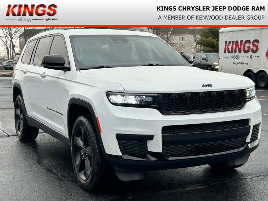 Used 2023 Jeep Grand Cherokee L Laredo SUV