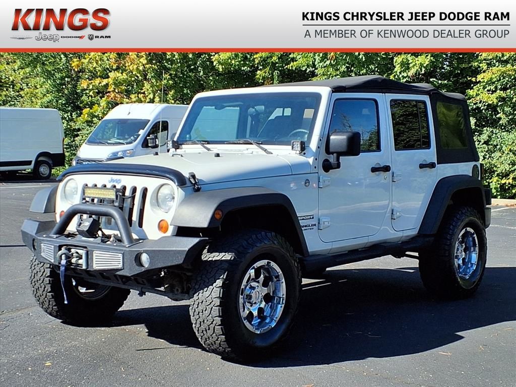 2010 Jeep Wrangler Unlimited Sport photo 2