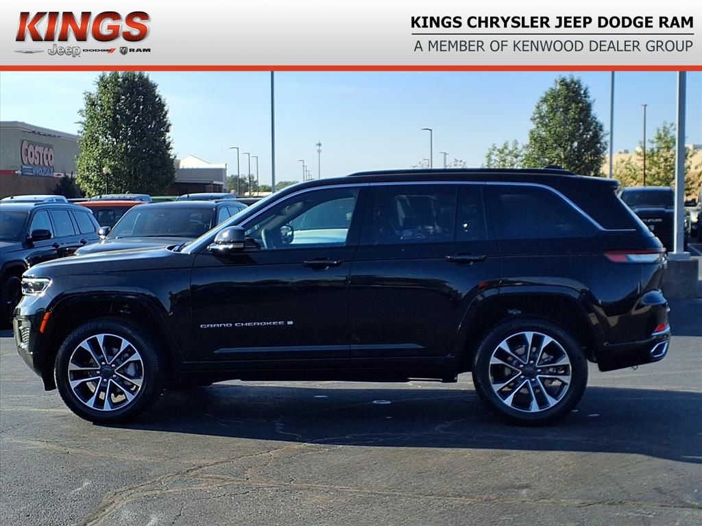 2025 Jeep Grand Cherokee Overland photo 3