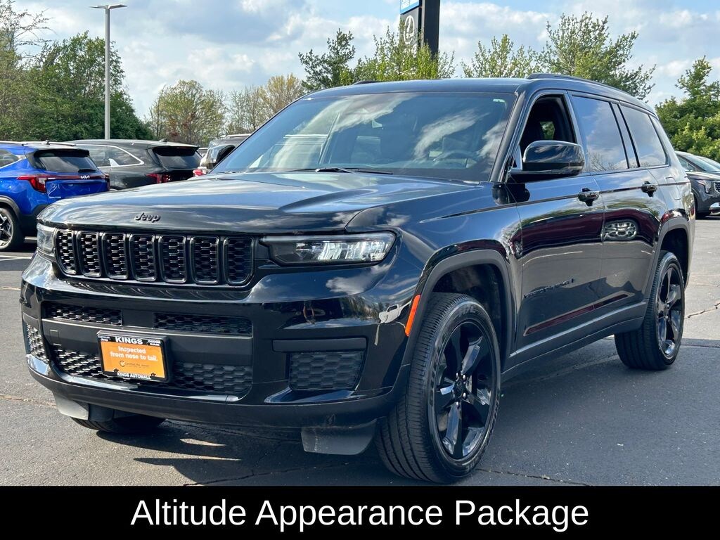 Used 2023 Jeep Grand Cherokee L Laredo SUV