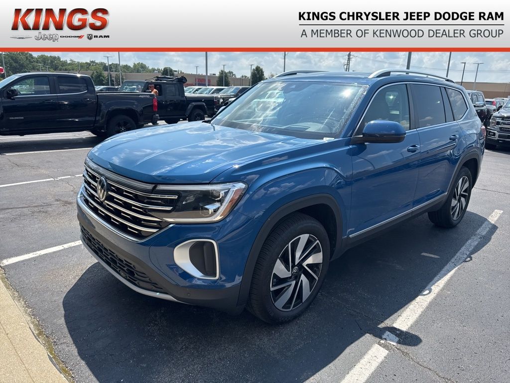 2025 Volkswagen Atlas SEL photo 2