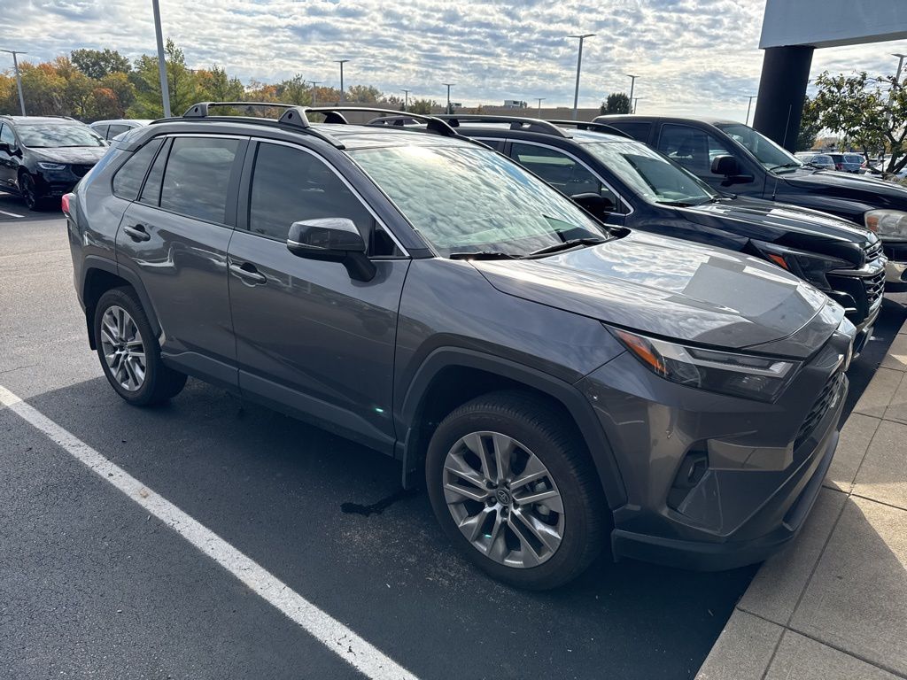 2022 Toyota RAV4 XLE Premium photo 2