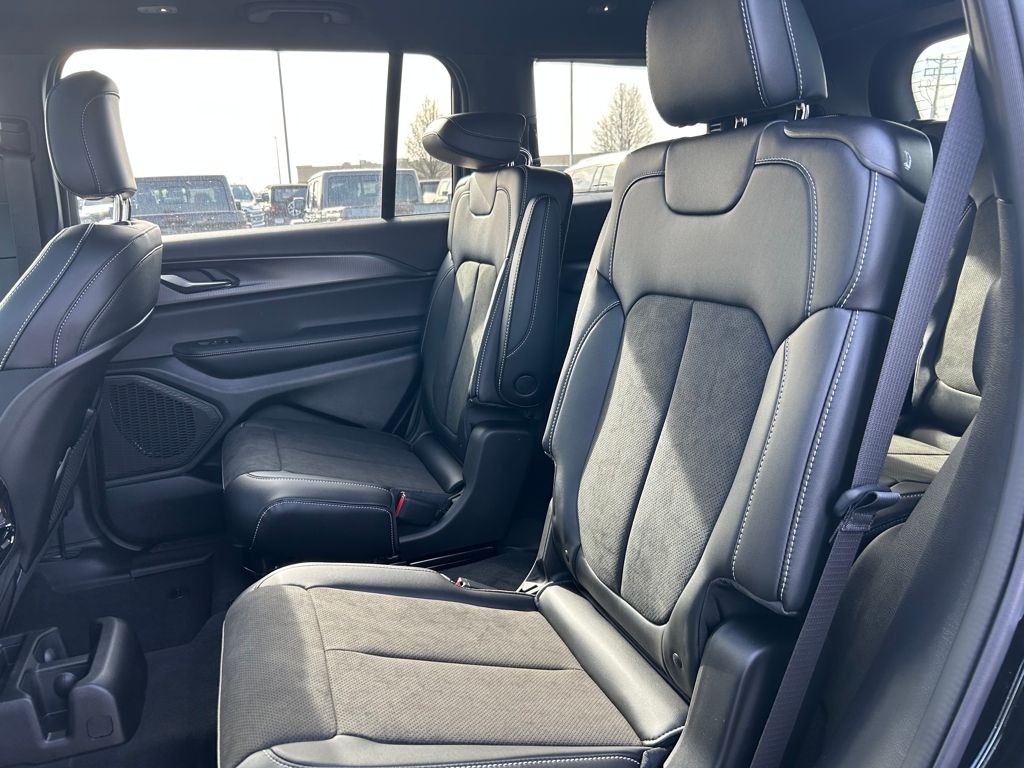 2025 Jeep Grand Cherokee L Altitude - Photo 23