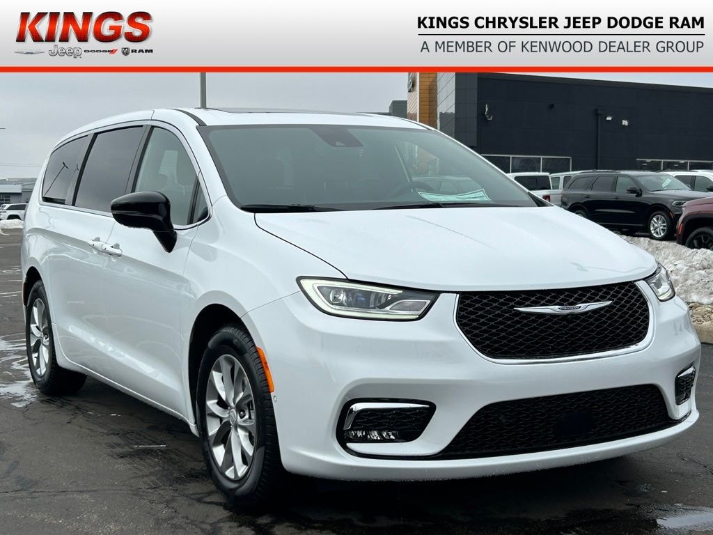 New 2026 Chrysler Pacifica Limited Passenger Van