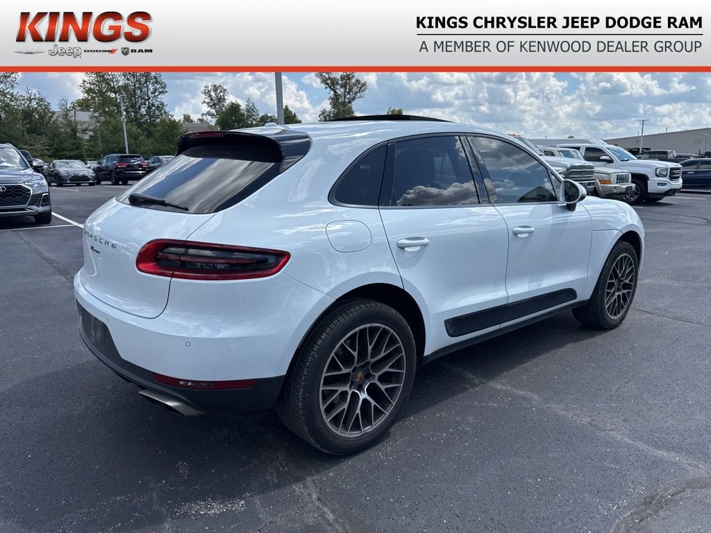 2018 Porsche Macan photo 4