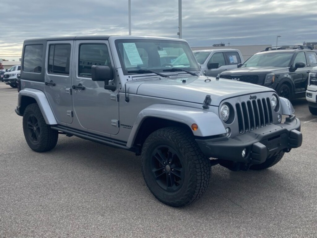 Used 2017 Jeep Wrangler JK Unlimited Sahara 4x4 SUV