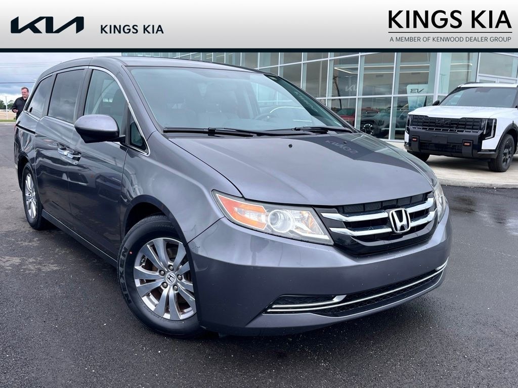 Used 2016 Honda Odyssey SE Minivan/Van