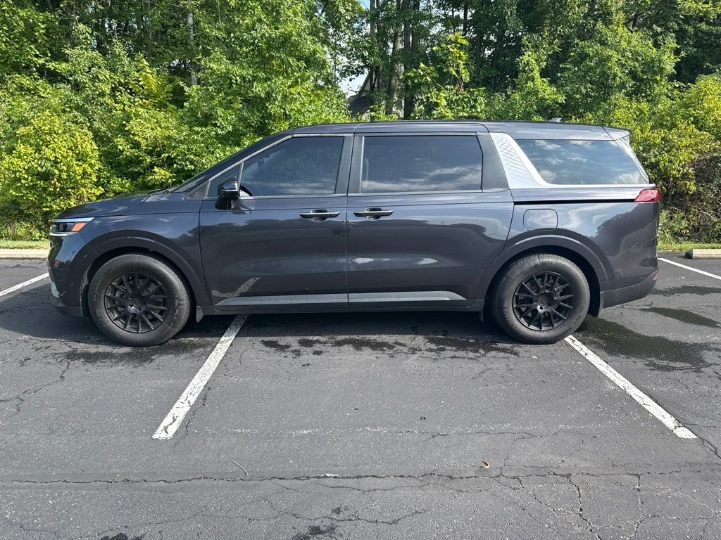 Certified 2024 Kia Carnival LX Minivan/Van