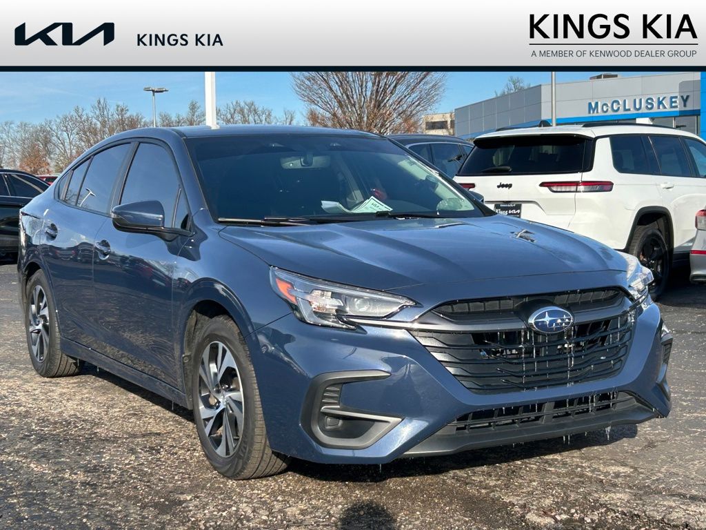 2025 Subaru Legacy Premium's photo