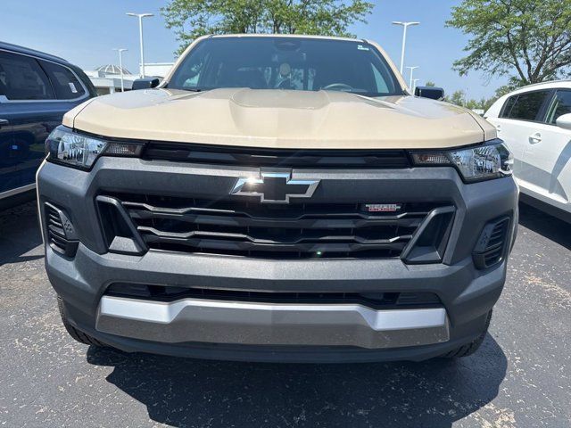 2023 Chevrolet Colorado Trail Boss photo 2
