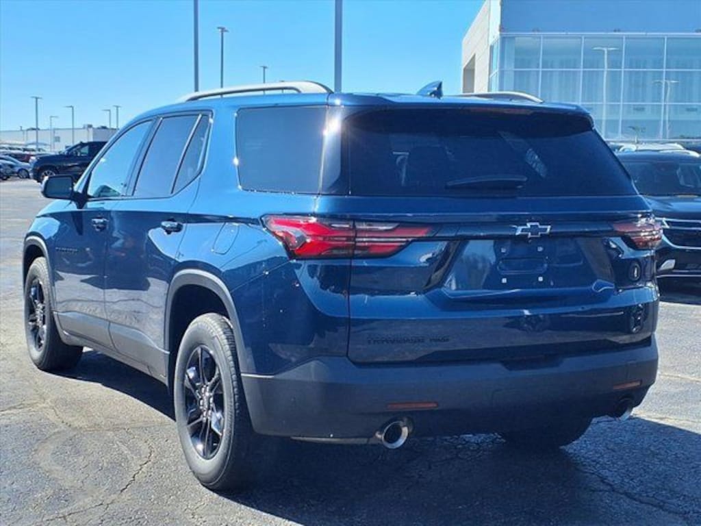 Used 2022 Chevrolet Traverse LS SUV