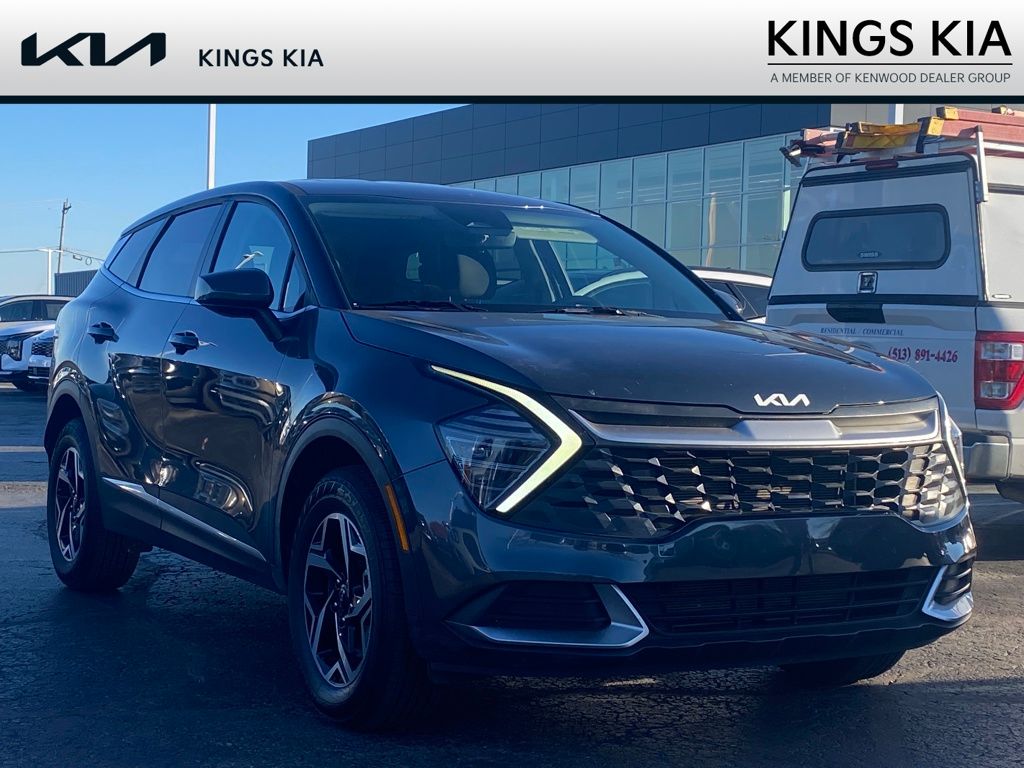 2024 Kia Sportage LX's photo