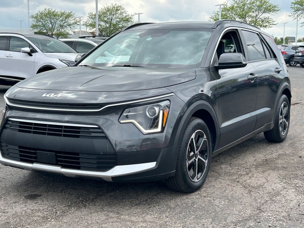 Used 2023 Kia Niro EX SUV