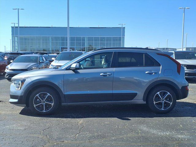 2023 Kia Niro EX photo 3