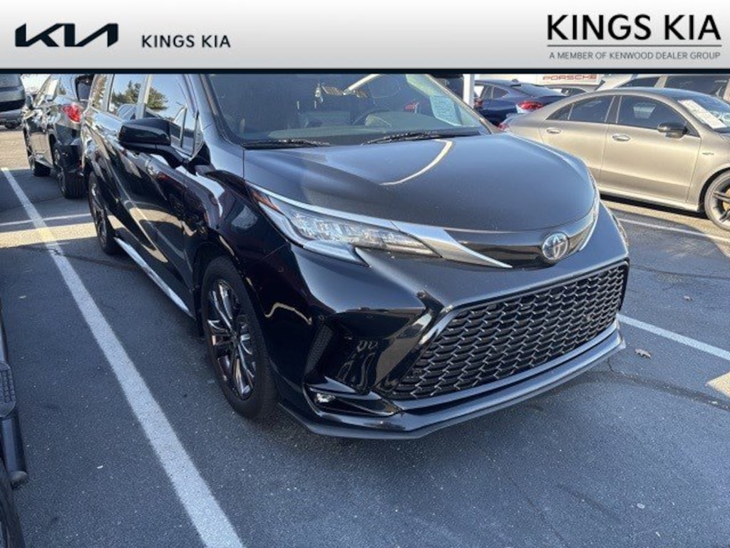 Used 2022 Toyota Sienna XSE Van Passenger Van