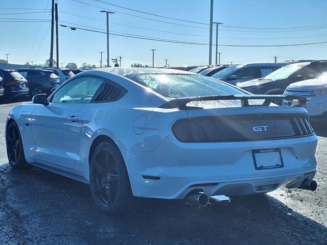 2015 Ford Mustang GT photo 4