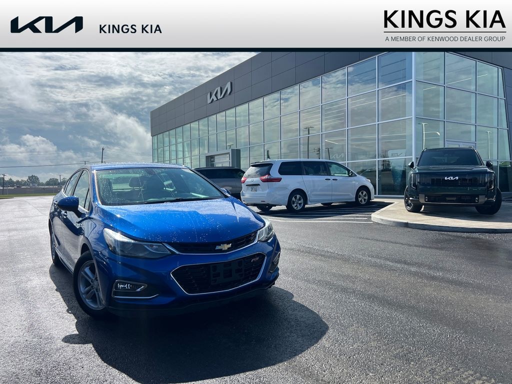 Used 2017 Chevrolet Cruze LT Sedan