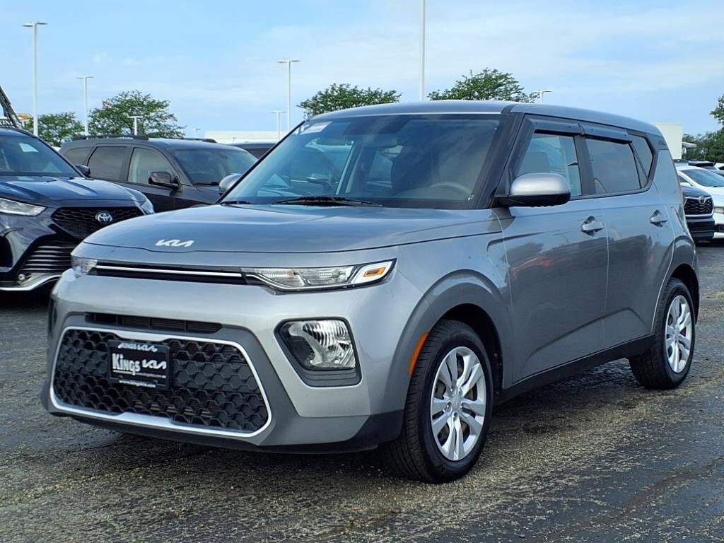 2022 Kia Soul LX photo 2