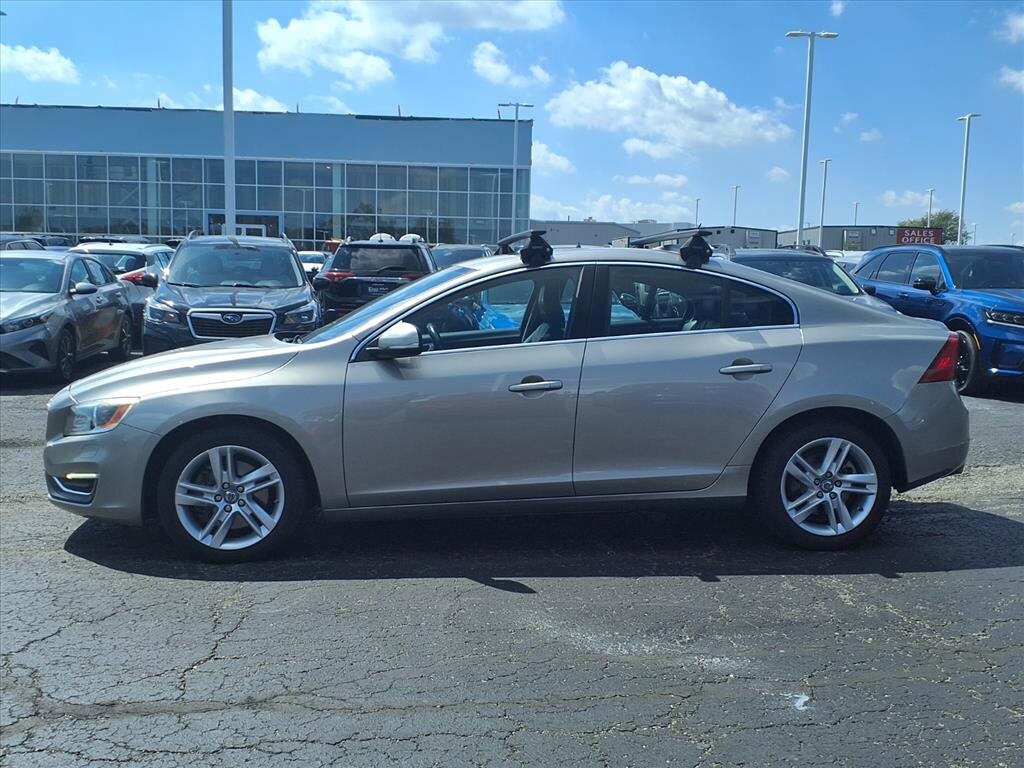 2014 Volvo S60 T5 photo 2