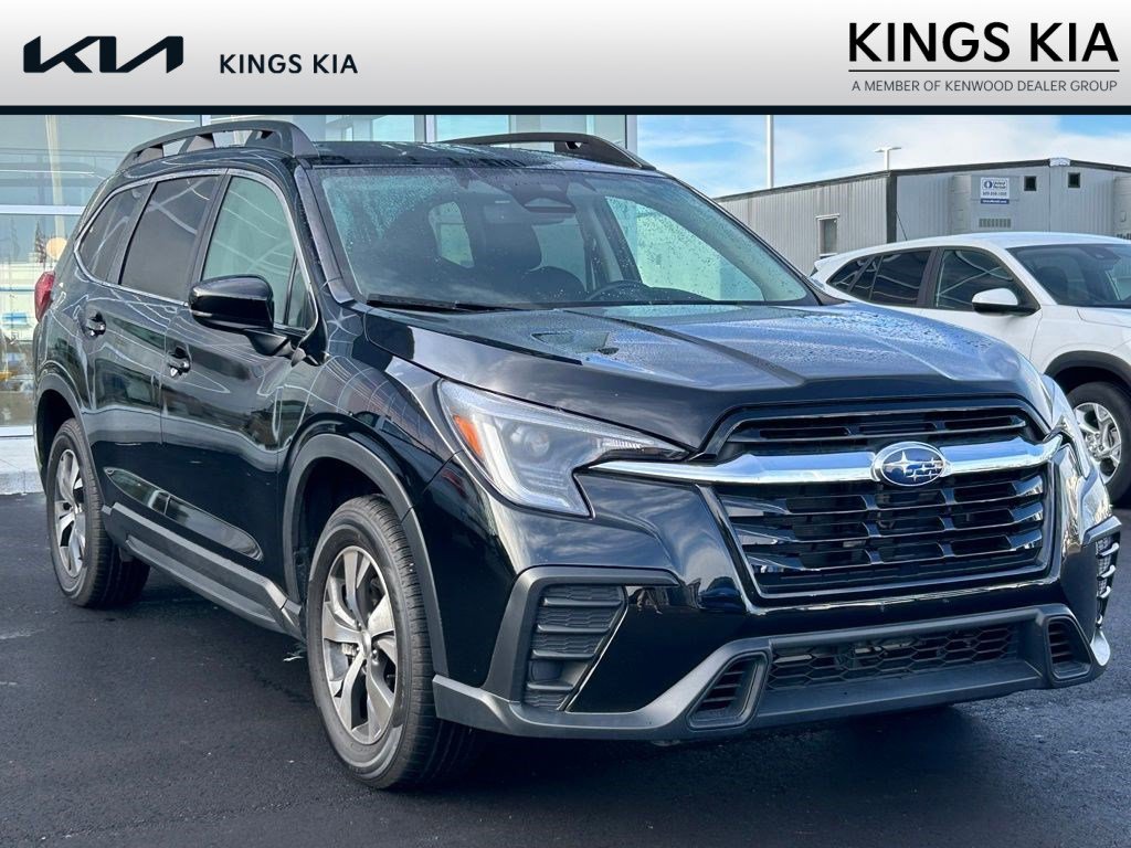 2024 Subaru Ascent Premium's photo