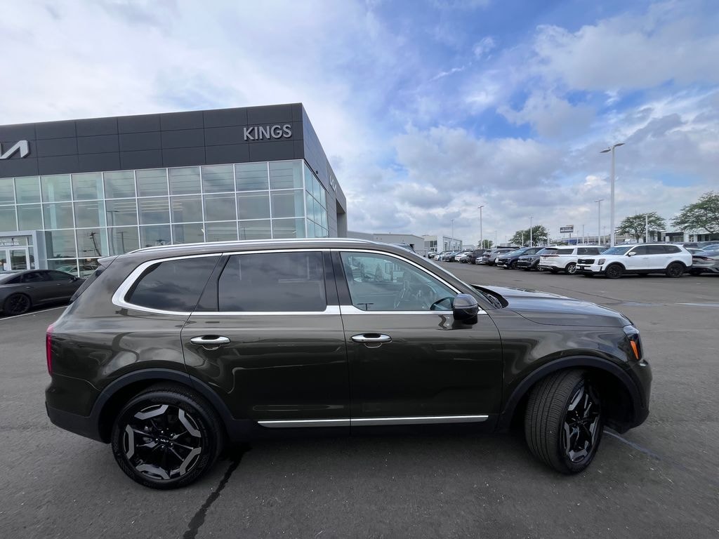 Certified 2025 Kia Telluride S SUV