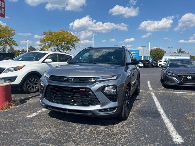2021 Chevrolet Trailblazer RS photo 2