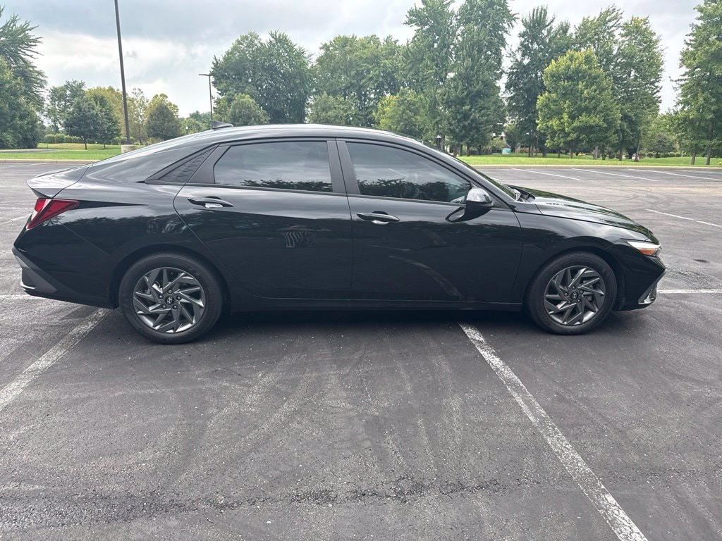 Used 2024 Hyundai Elantra SEL Sedan