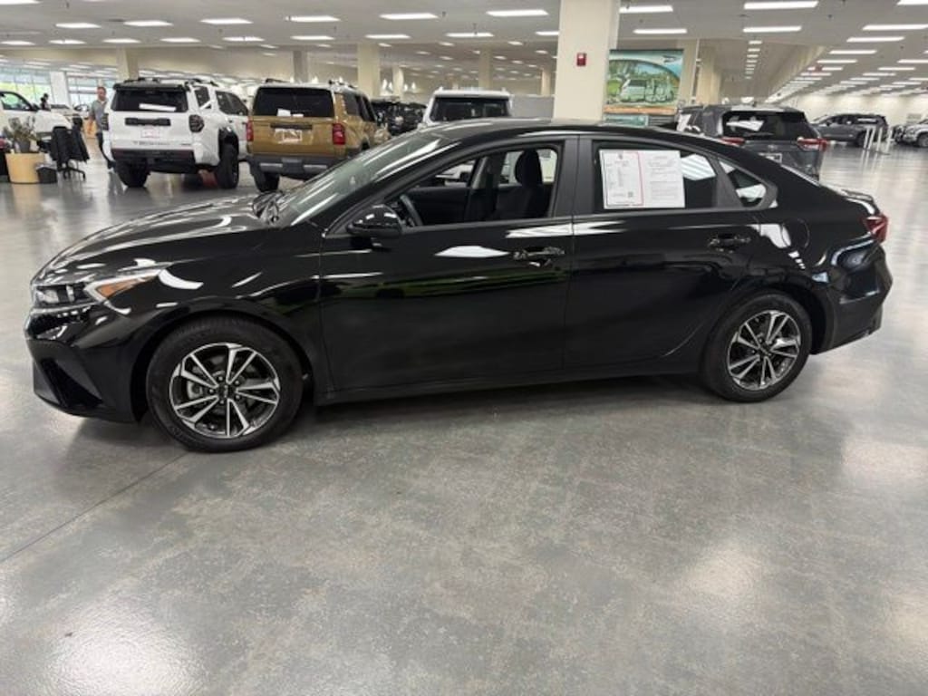 Used 2023 Kia Forte LXS Sedan