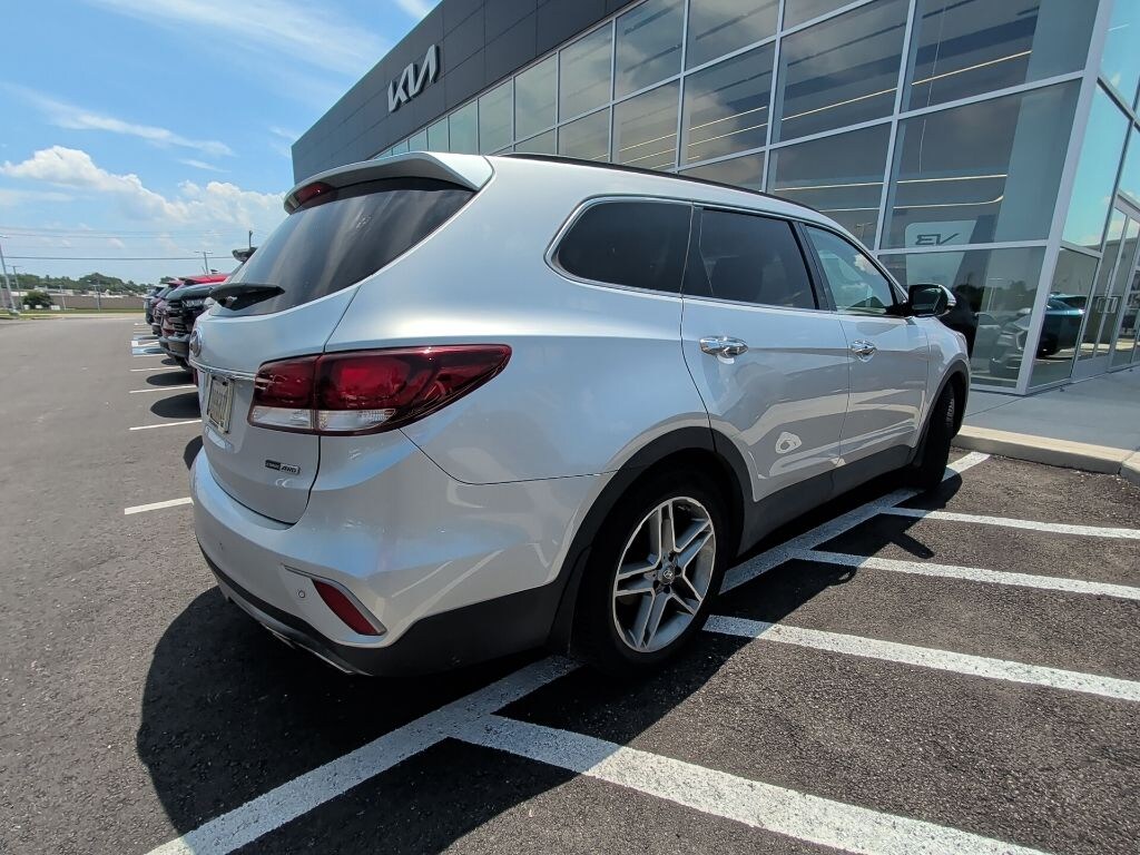 Used 2018 Hyundai Santa Fe SE Ultimate SUV