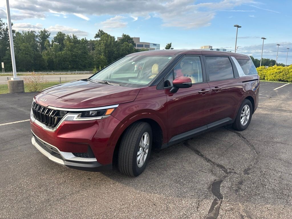 Certified 2024 Kia Carnival LX Minivan/Van