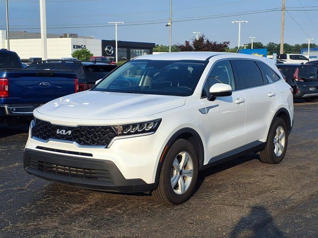 2023 Kia Sorento LX photo 2