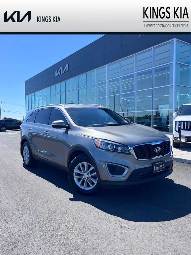 2018 Kia Sorento LX AT's photo