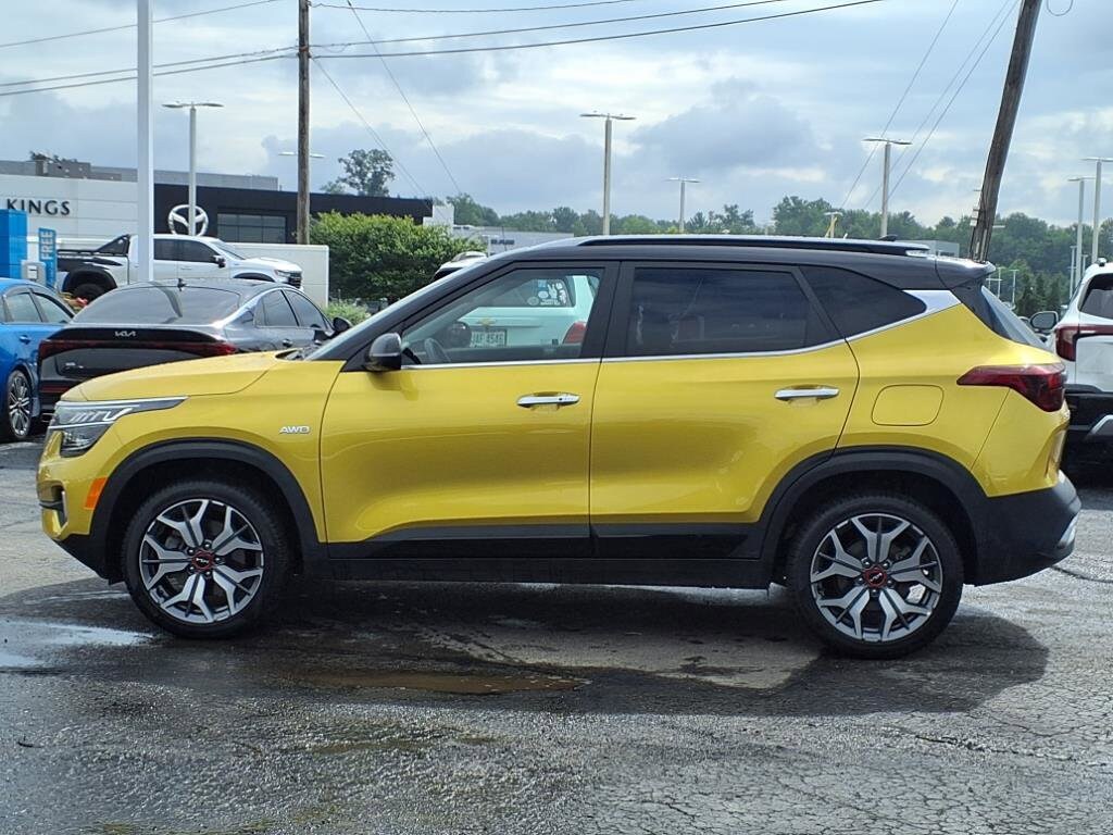 2023 Kia Seltos SX photo 3