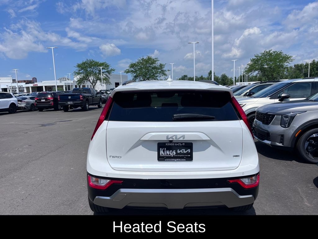Used 2024 Kia Niro EX Touring SUV