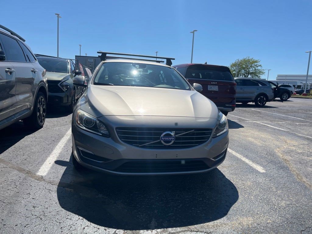 2014 Volvo S60 T5 photo 2