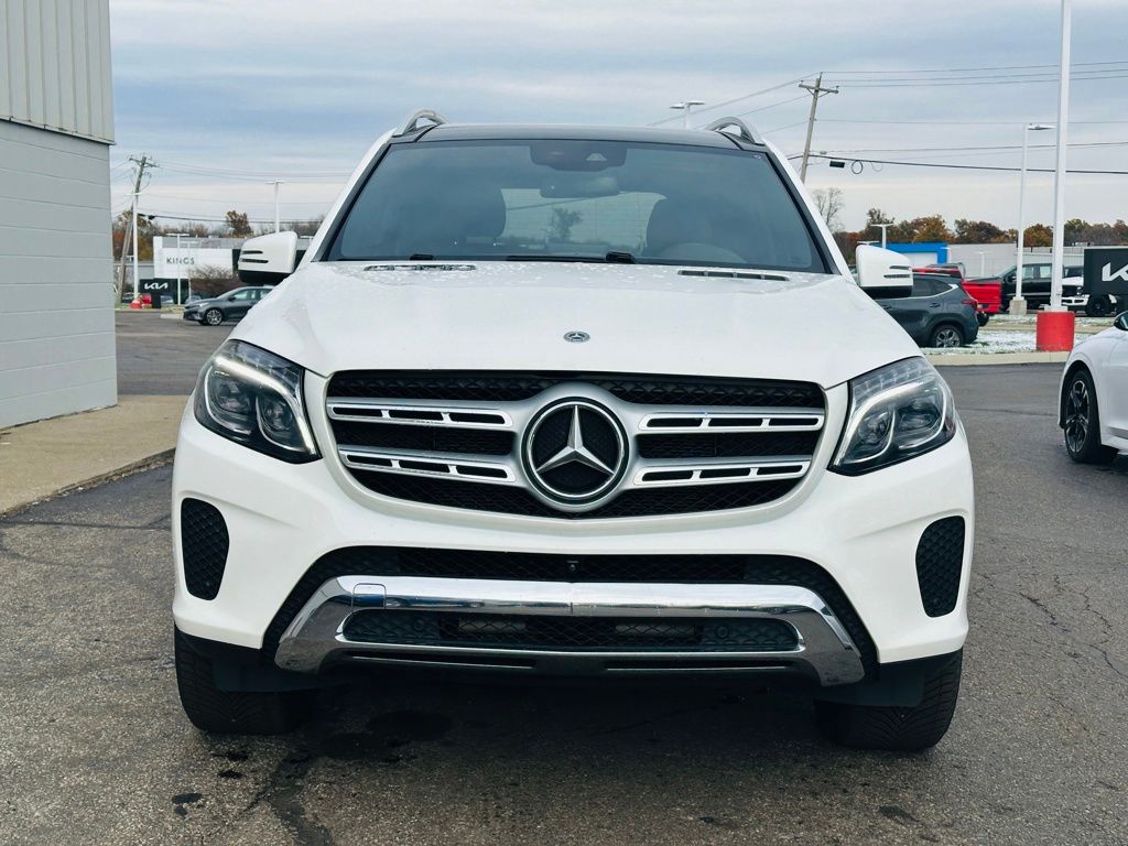 2018 Mercedes Benz GLS 450 4MATIC photo 2