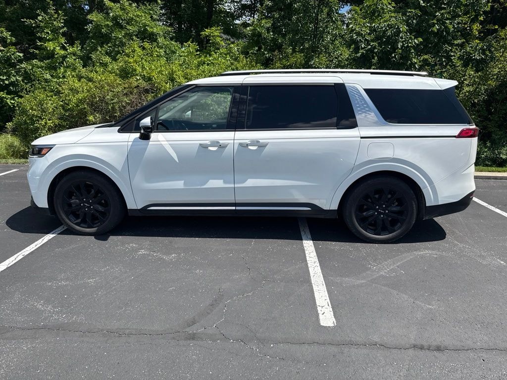 Used 2024 Kia Carnival SX Prestige Minivan/Van