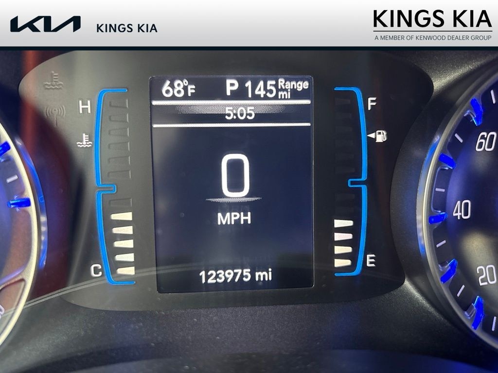 Used 2017 Chrysler Pacifica Touring L Minivan/Van