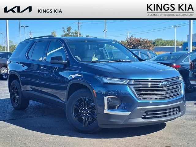 2022 Chevrolet Traverse LS's photo