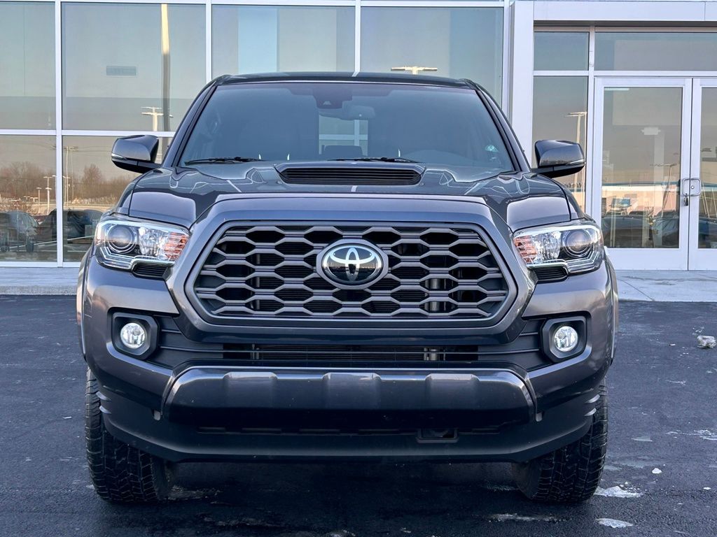 2020 Toyota Tacoma TRD Sport V6 photo 2
