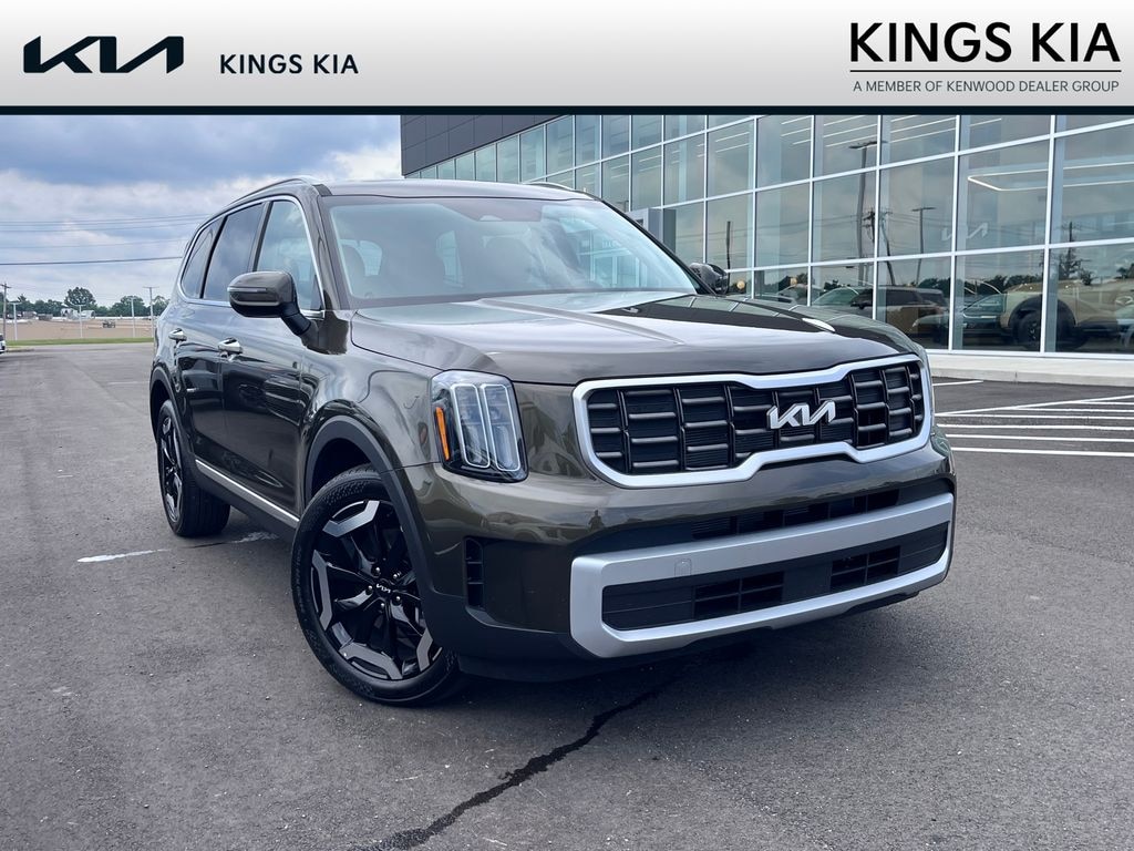 Used 2025 Kia Telluride S SUV