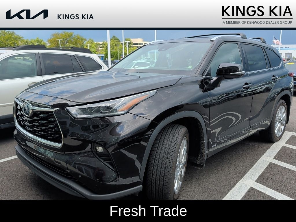 Used 2022 Toyota Highlander Hybrid Limited SUV